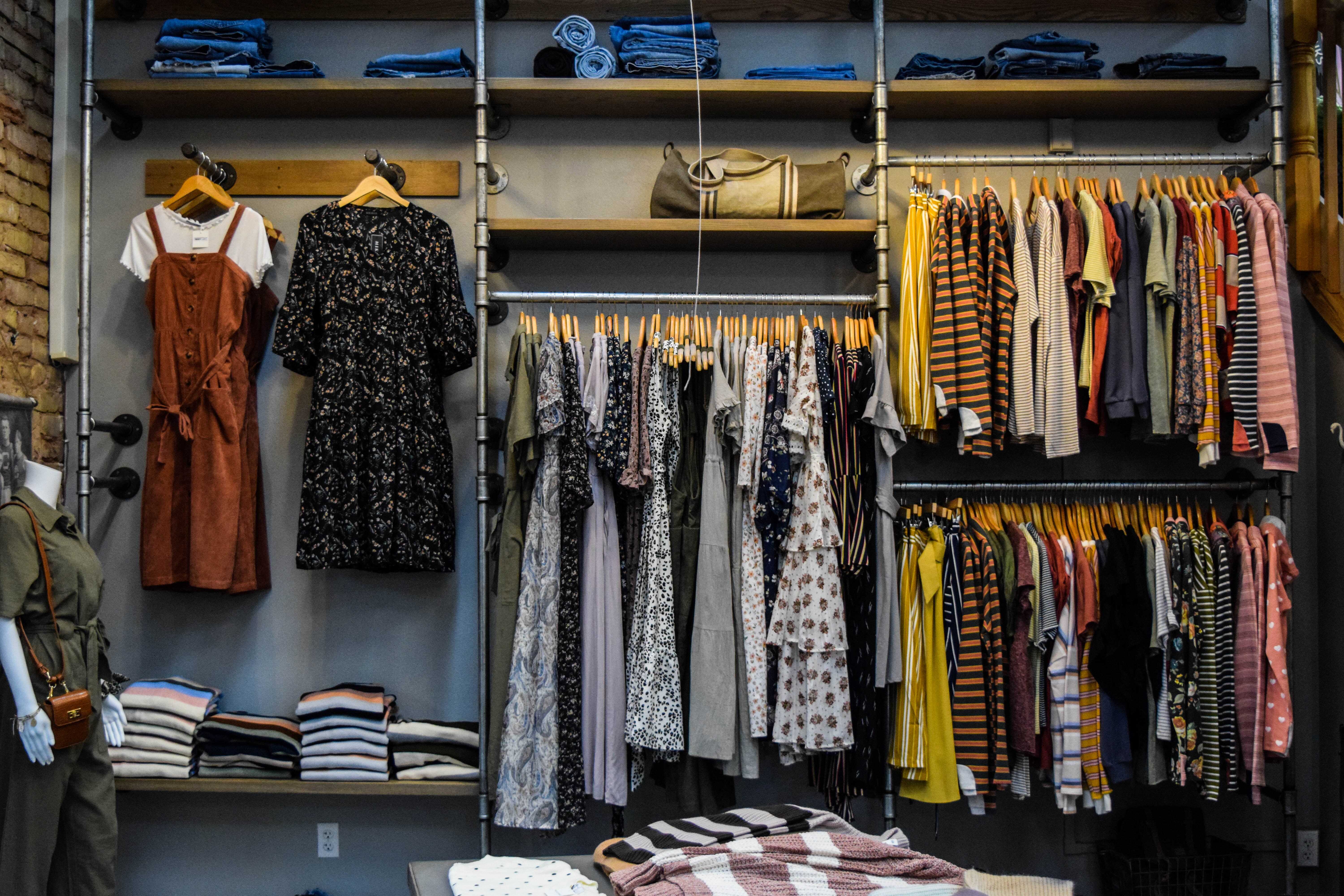 Bagaimana Peluang Bisnis Baju Impor dari China?