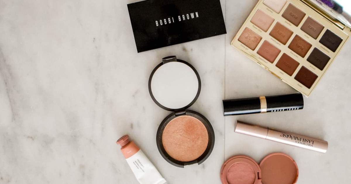 Rekomendasi Brand Makeup China Viral & Cara Impornya untuk Bisnis Anda