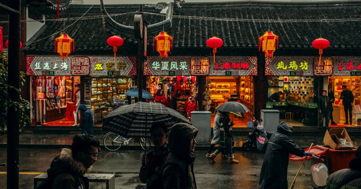 Tren Produk Impor Paling Menguntungkan dari China untuk Pasar Indonesia 2025